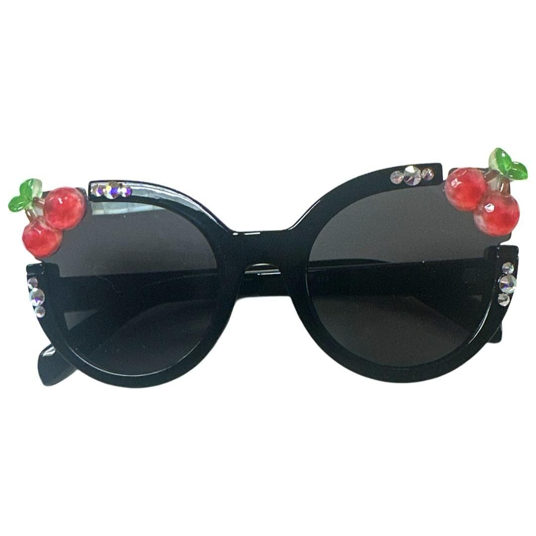 CHERRY WING TIP SUNGLASSES