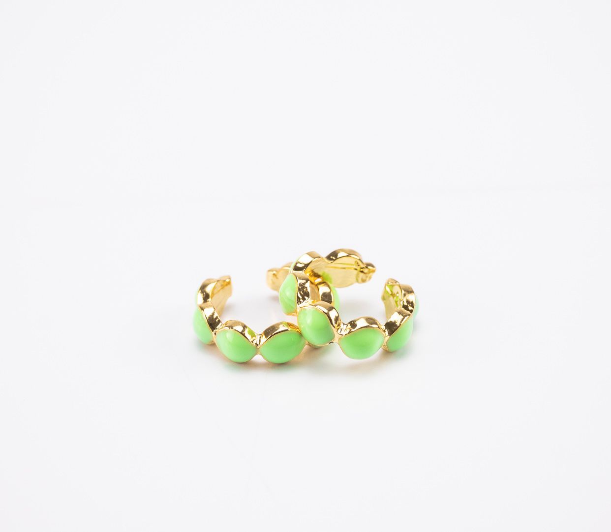 EARCUFFS ESMALTADO BOLITAS VERDE