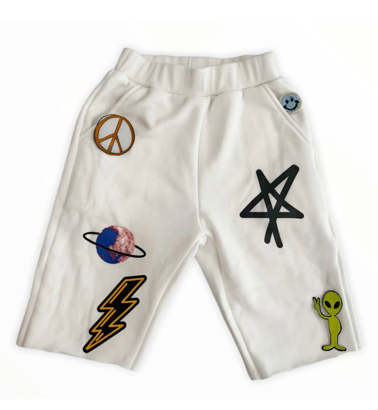 GRAFFITI PATCH SHORTS