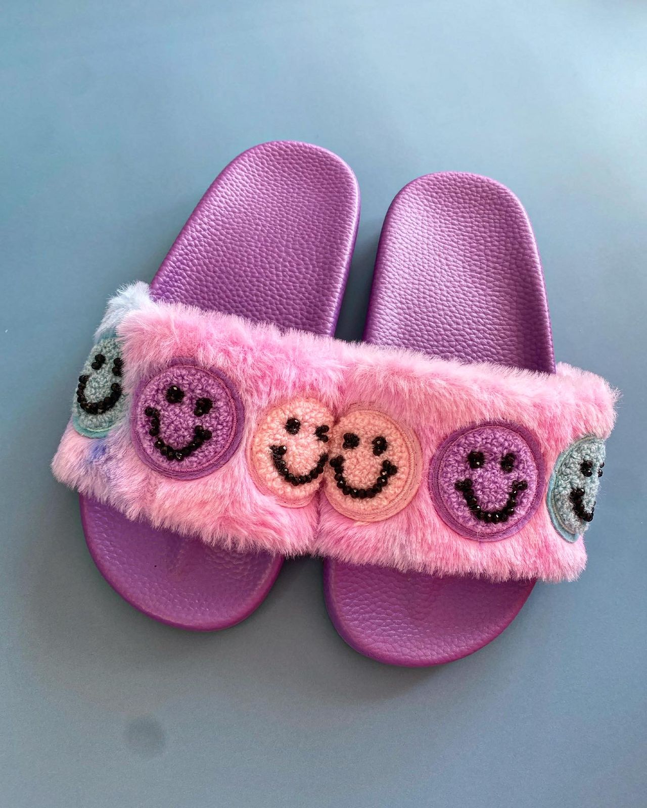 SMILE PATCH PURPLE SLIDES